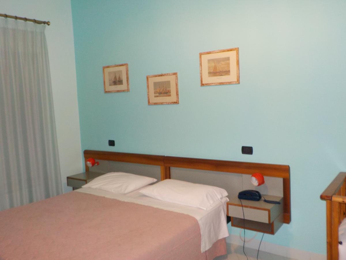 Hotel Le Pleiadi San Felice Circeo Exterior foto
